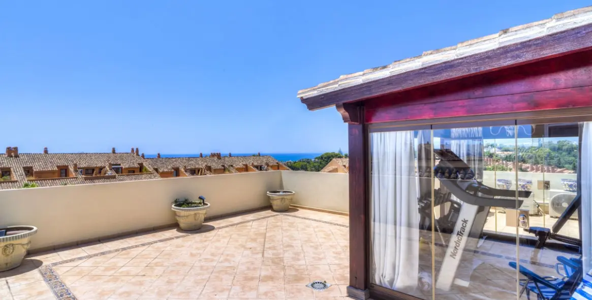 Продажа двухуровневого пентхауса в Bahía de Marbella 34
