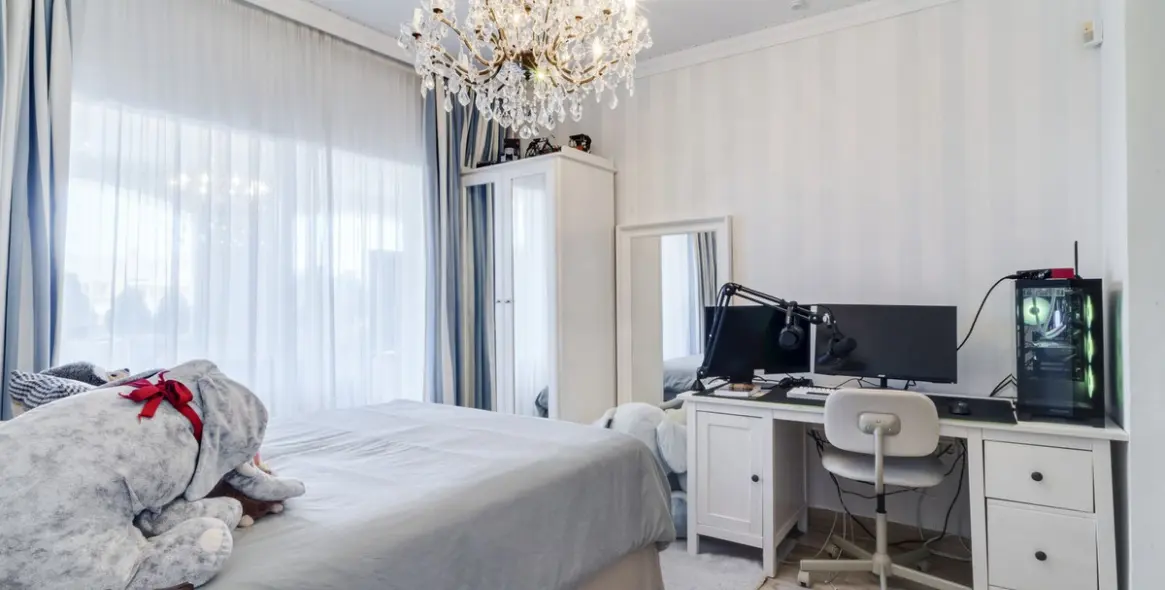 Продажа двухуровневого пентхауса в Bahía de Marbella 40