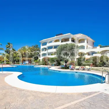 Venta de ático dúplex en Bahía de Marbella