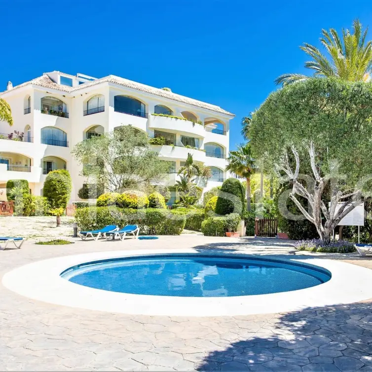 Продажа двухуровневого пентхауса в Bahía de Marbella