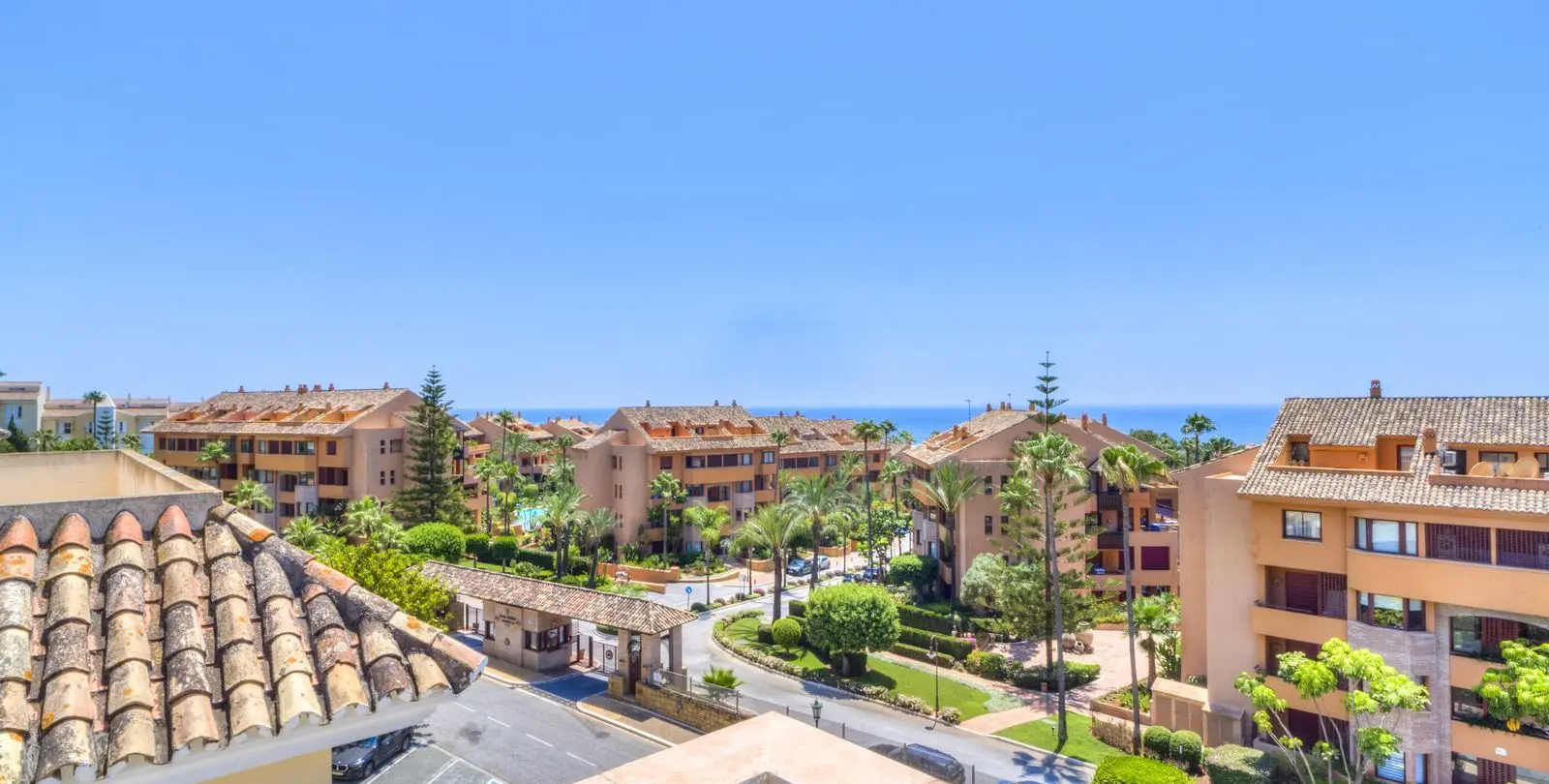 Продажа двухуровневого пентхауса в Bahía de Marbella 5