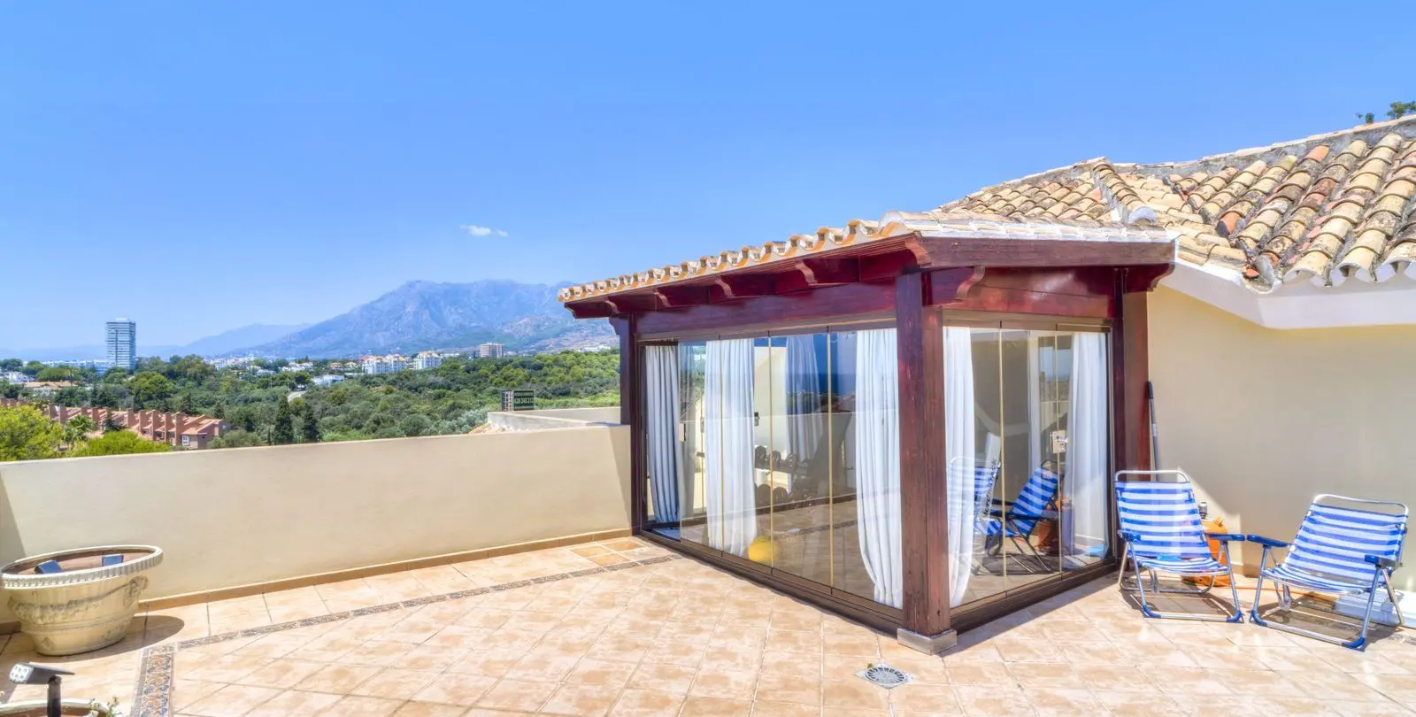 Продажа двухуровневого пентхауса в Bahía de Marbella 6