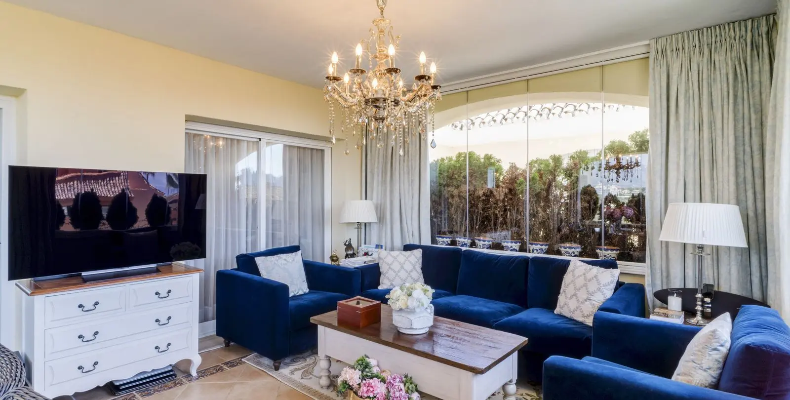 Продажа двухуровневого пентхауса в Bahía de Marbella 12