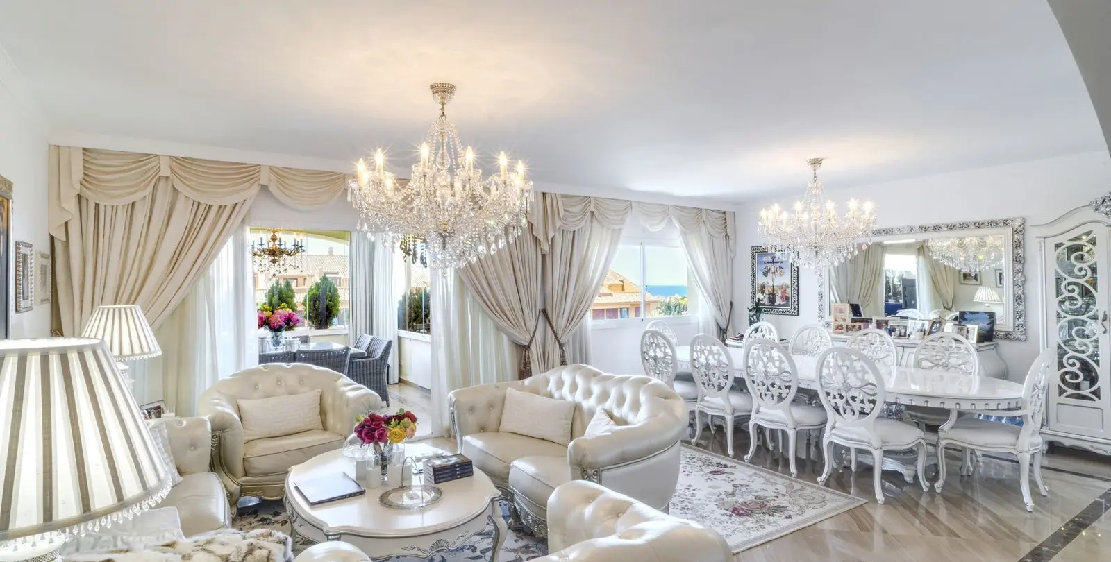 Продажа двухуровневого пентхауса в Bahía de Marbella 16