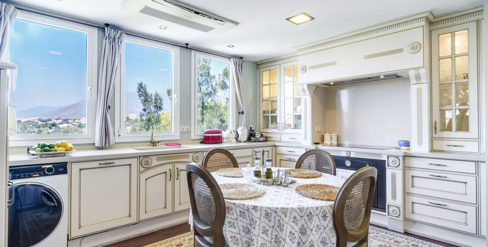 Продажа двухуровневого пентхауса в Bahía de Marbella 20