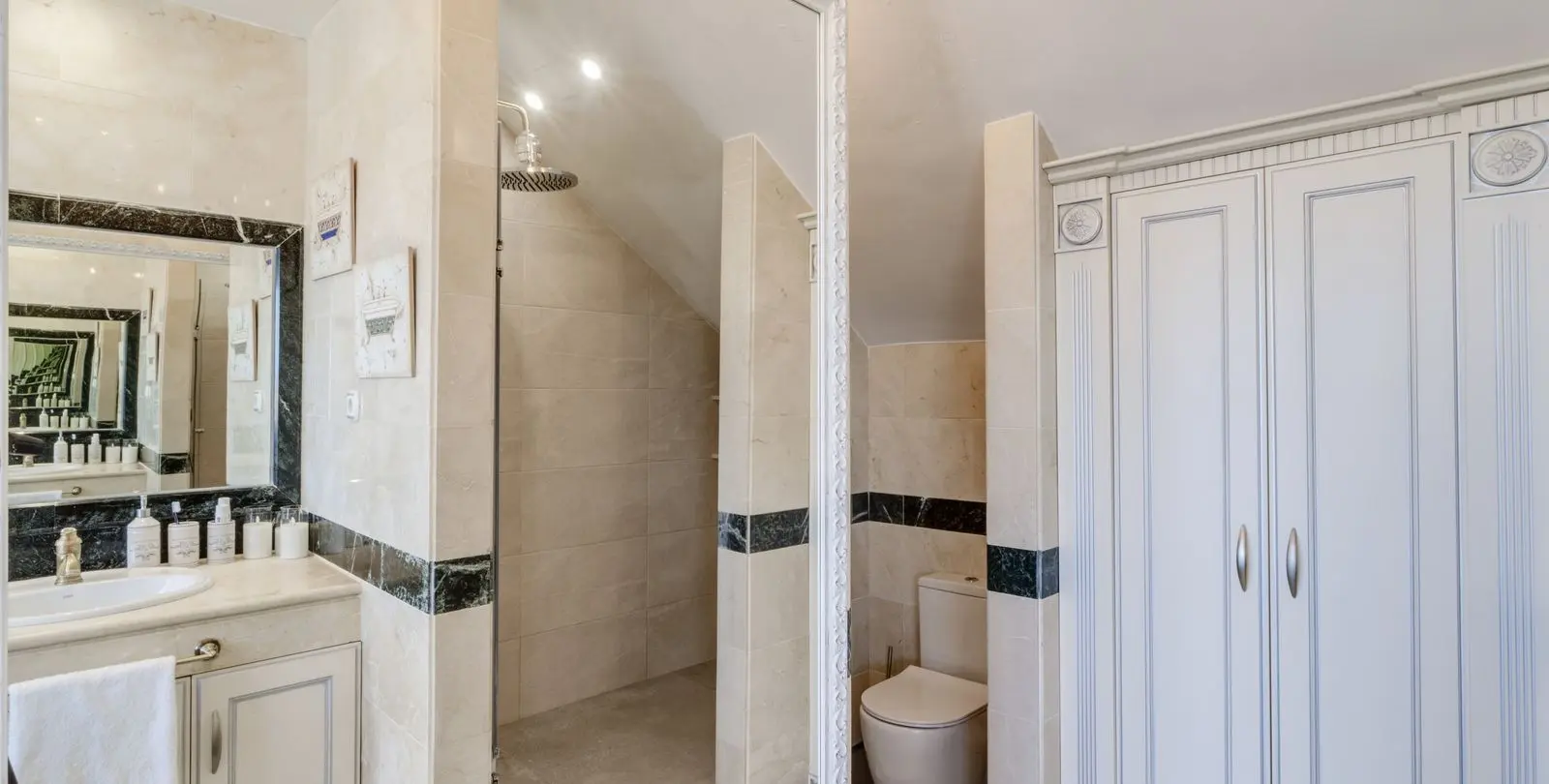 Продажа двухуровневого пентхауса в Bahía de Marbella 30