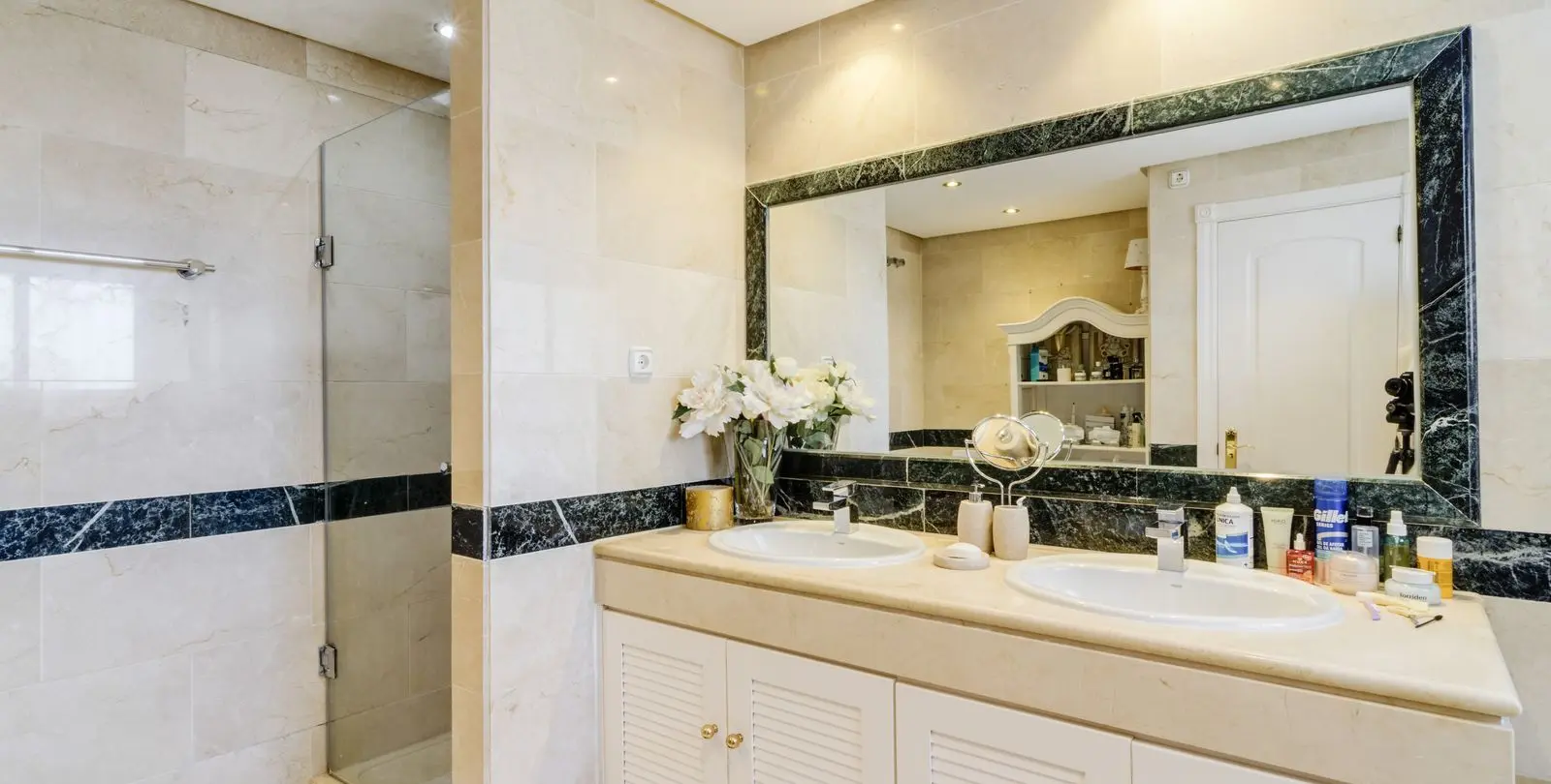 Продажа двухуровневого пентхауса в Bahía de Marbella 44