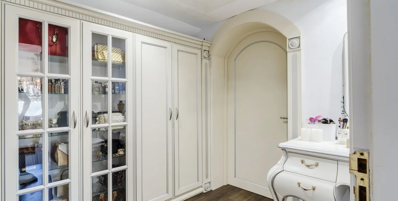 Sale of penthouse duplex in Bahía de Marbella 31