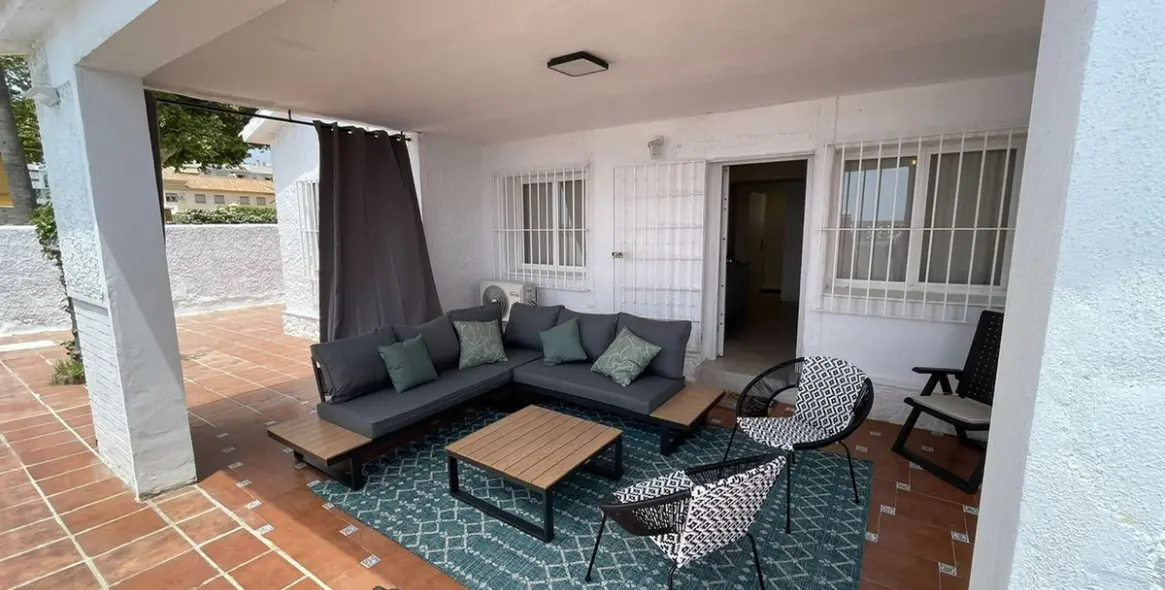 Продажа  отдельно стоящей виллы в Costa del Sol East 6