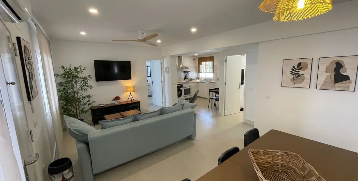 Продажа  отдельно стоящей виллы в Costa del Sol East 8