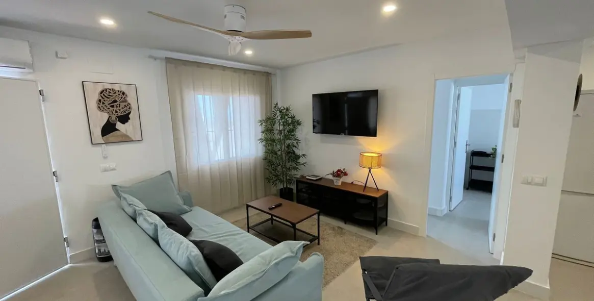 Продажа  отдельно стоящей виллы в Costa del Sol East 9