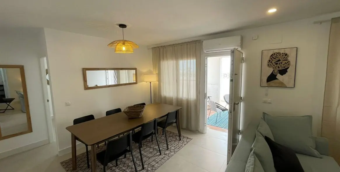 Продажа  отдельно стоящей виллы в Costa del Sol East 10