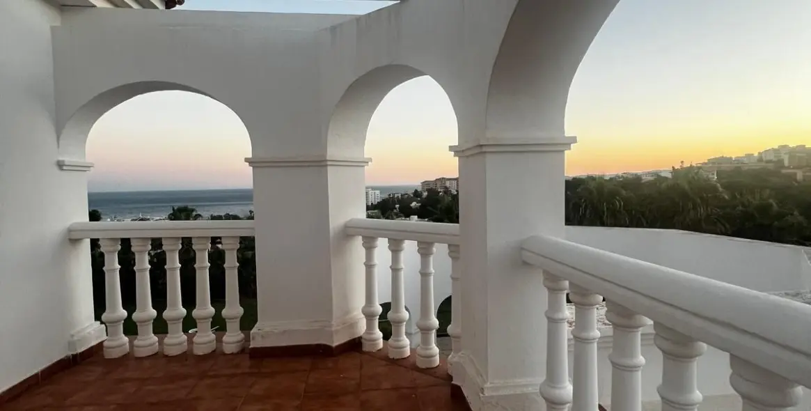 Sale of detached villa in Torrequebrada 2