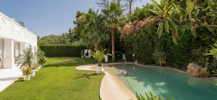 Venta de villa independiente en Atalaya 4