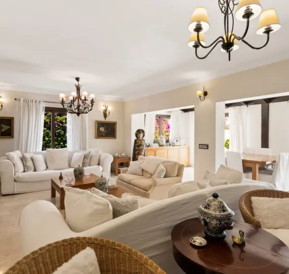 Venta de villa independiente en Atalaya