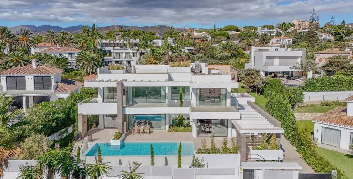 Sale of detached villa in Marbella East (district Marbesa) 4