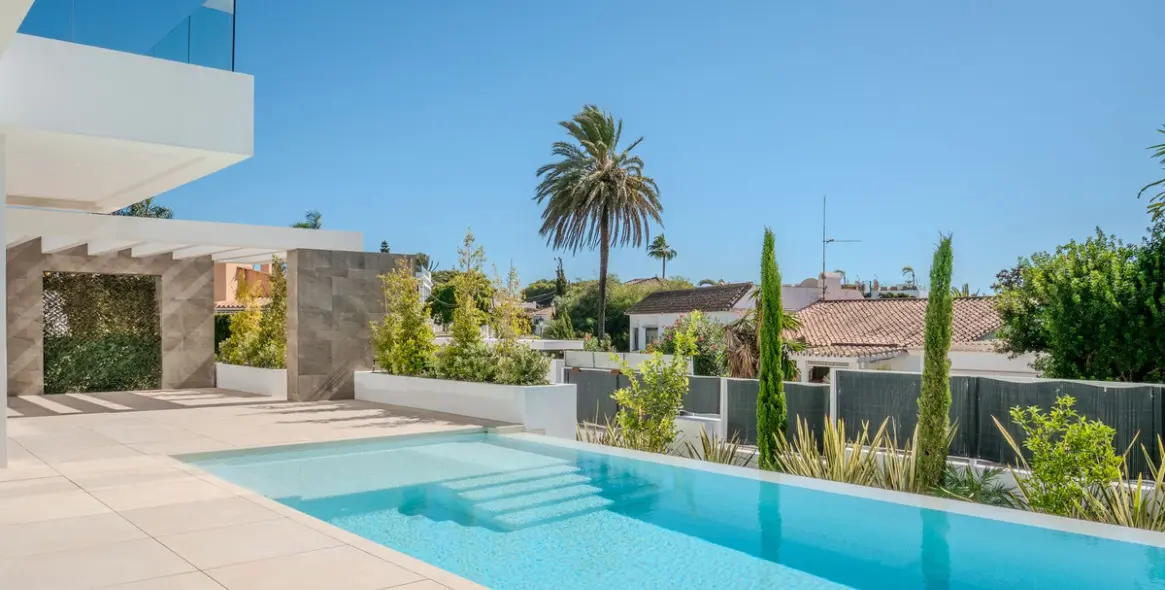 Sale of detached villa in Marbella East (district Marbesa) 7