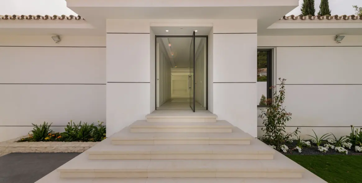 Продажа  отдельно стоящей виллы в Guadalmina Alta 6
