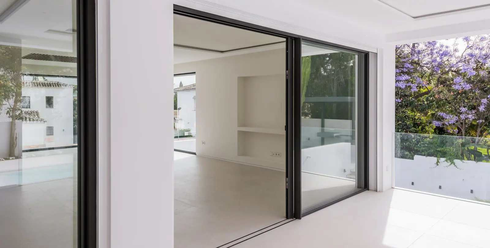 Sale of detached villa in Guadalmina Alta 33