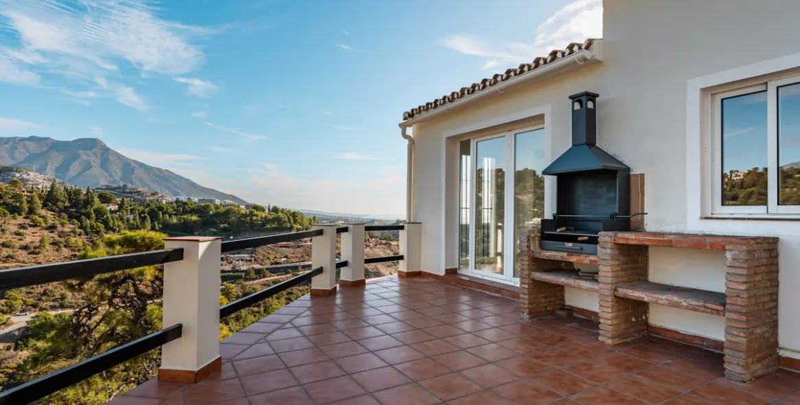 Продажа  отдельно стоящей виллы в El Madroñal 49