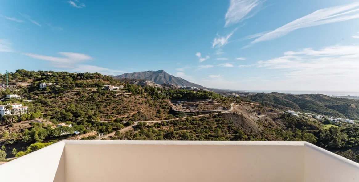 Продажа  отдельно стоящей виллы в El Madroñal 53