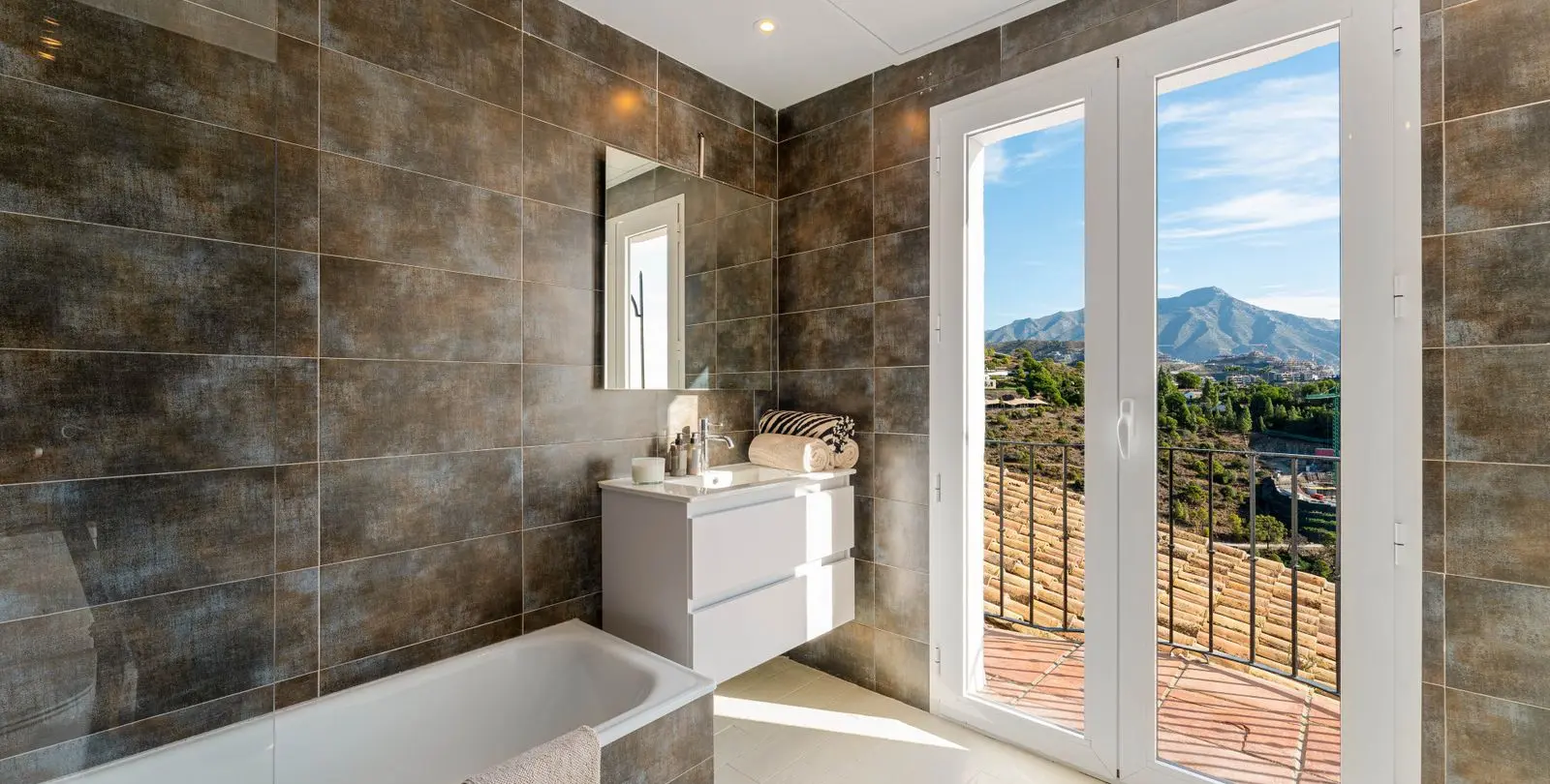 Venta de villa independiente en El Madroñal 23