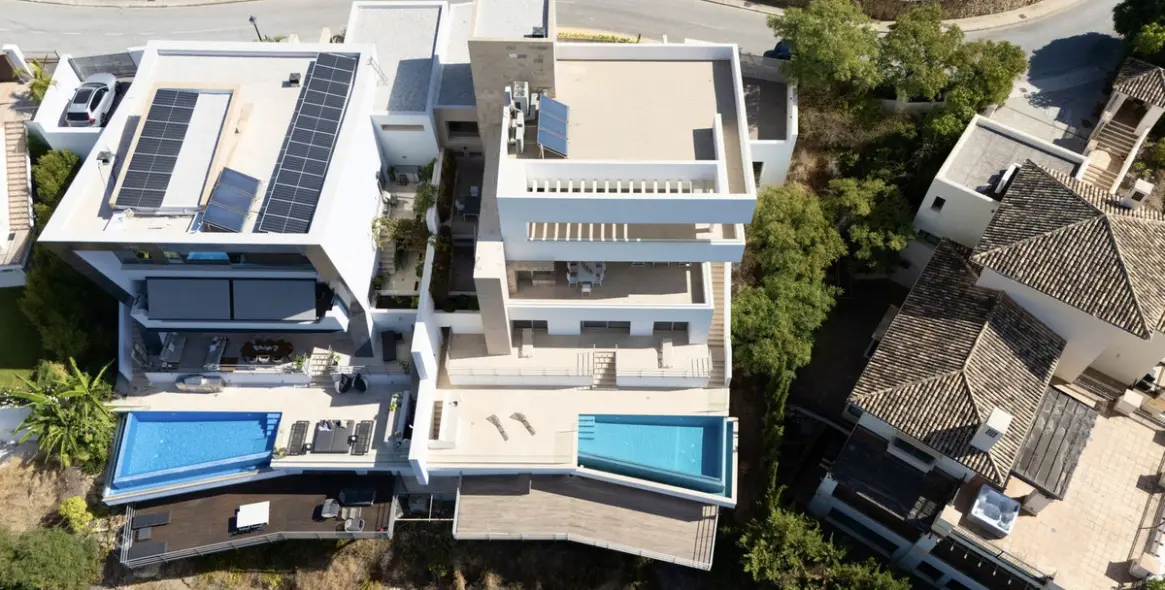 Sale of detached villa in Los Arqueros 14