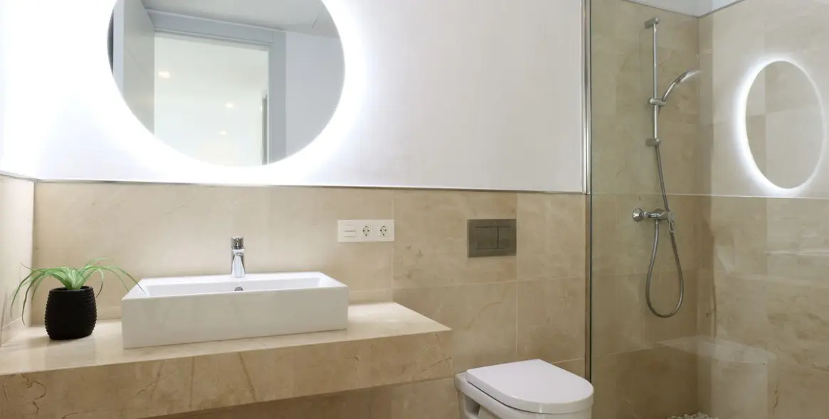 Sale of detached villa in Los Arqueros 27