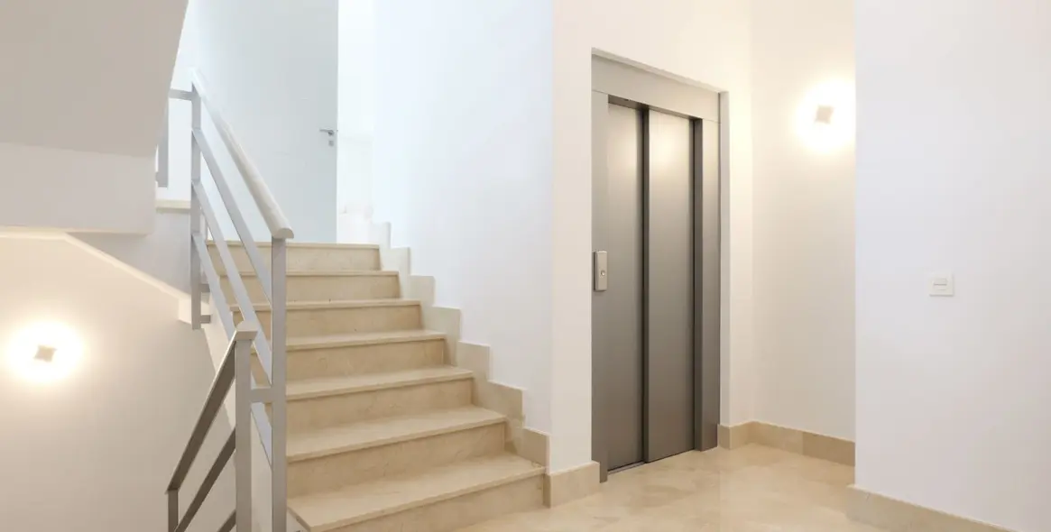 Sale of detached villa in Los Arqueros 37