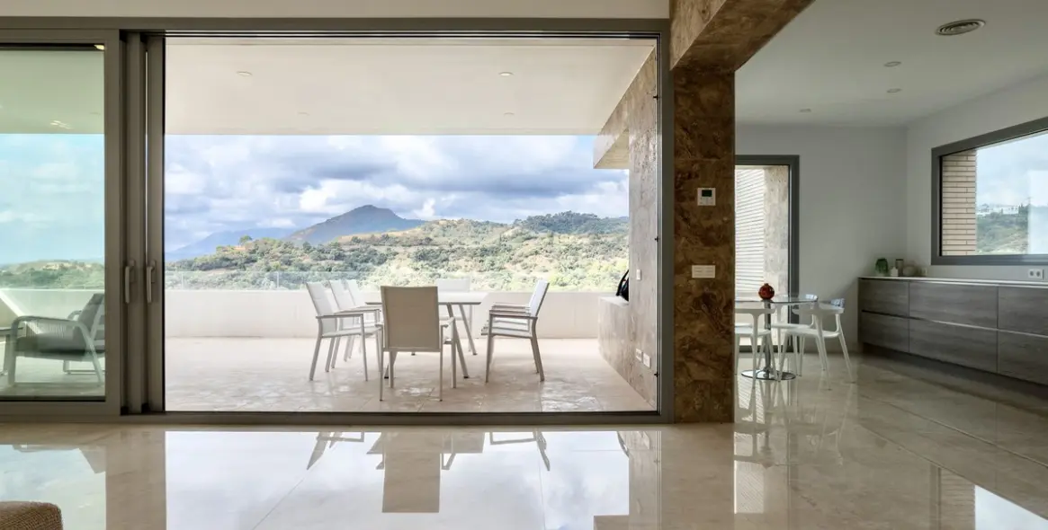 Sale of detached villa in Los Arqueros 51