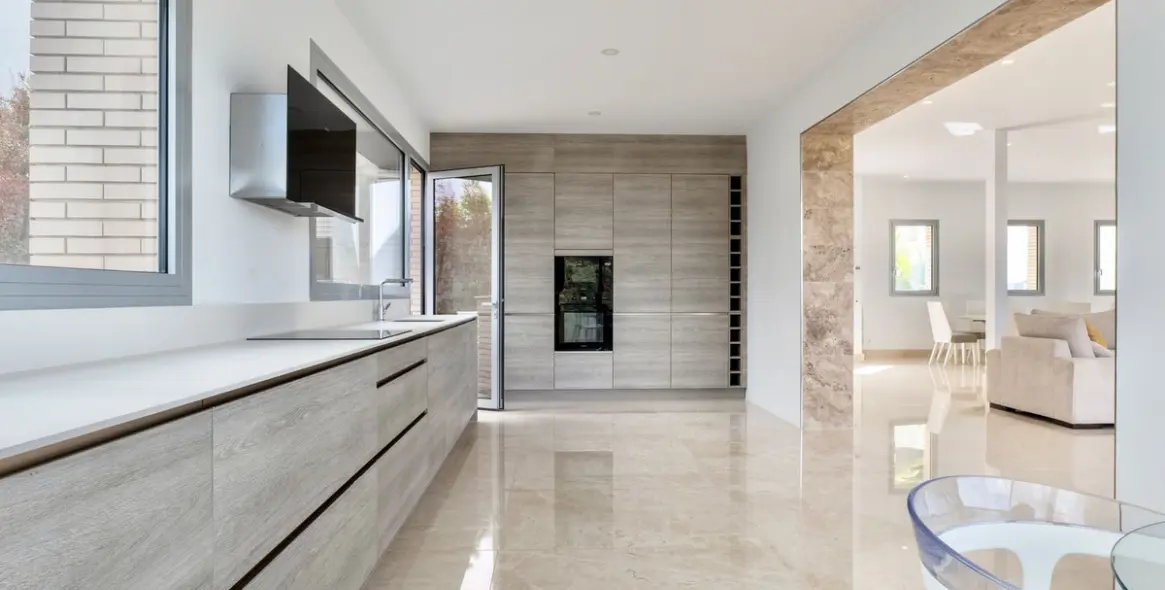 Sale of detached villa in Los Arqueros 54