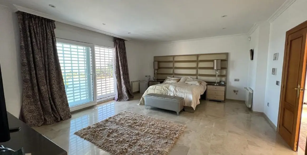 Долгосрочная аренда  отдельно стоящей виллы в El Paraiso 21