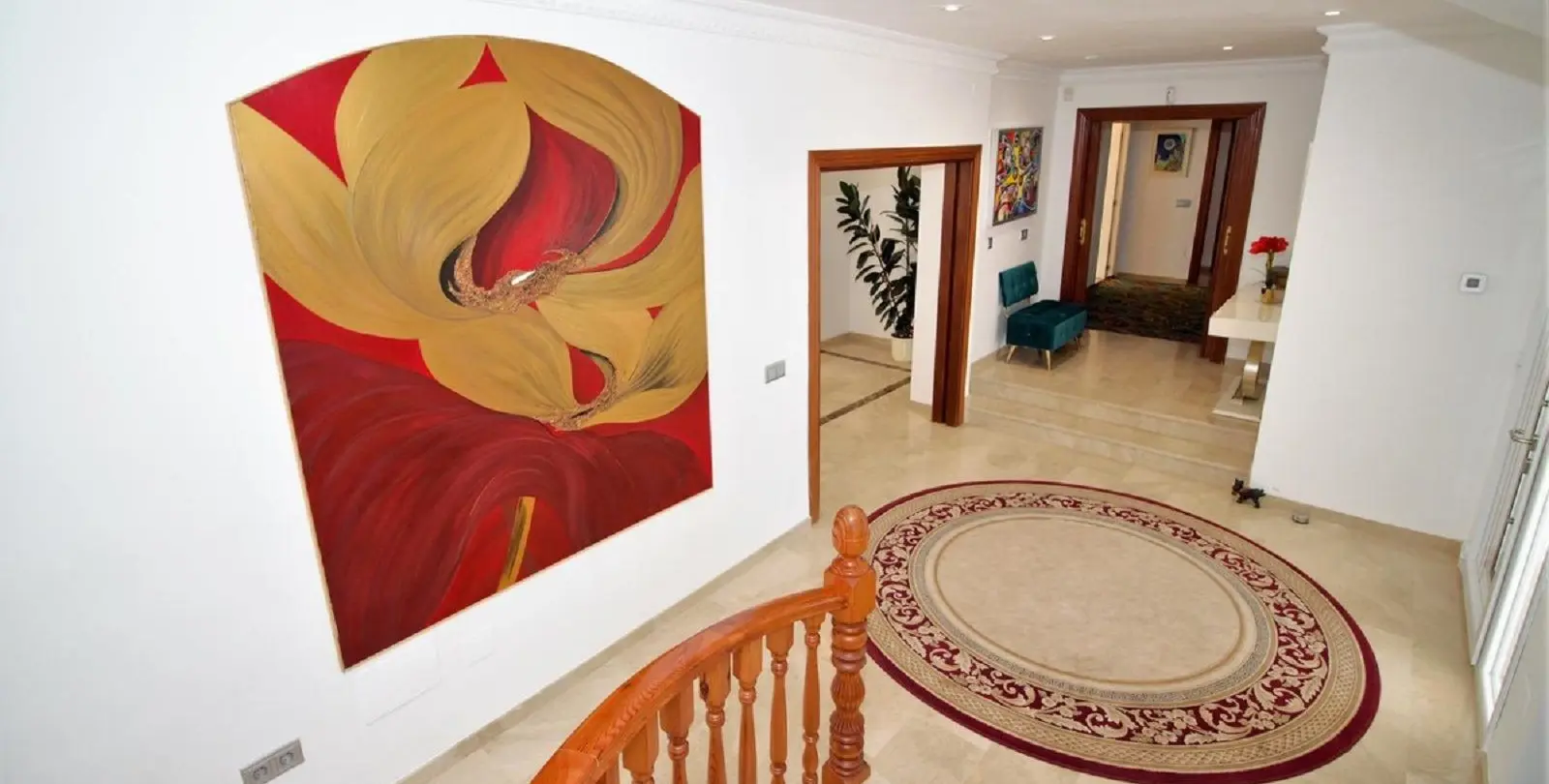 Long-term rent of detached villa in El Paraiso 28