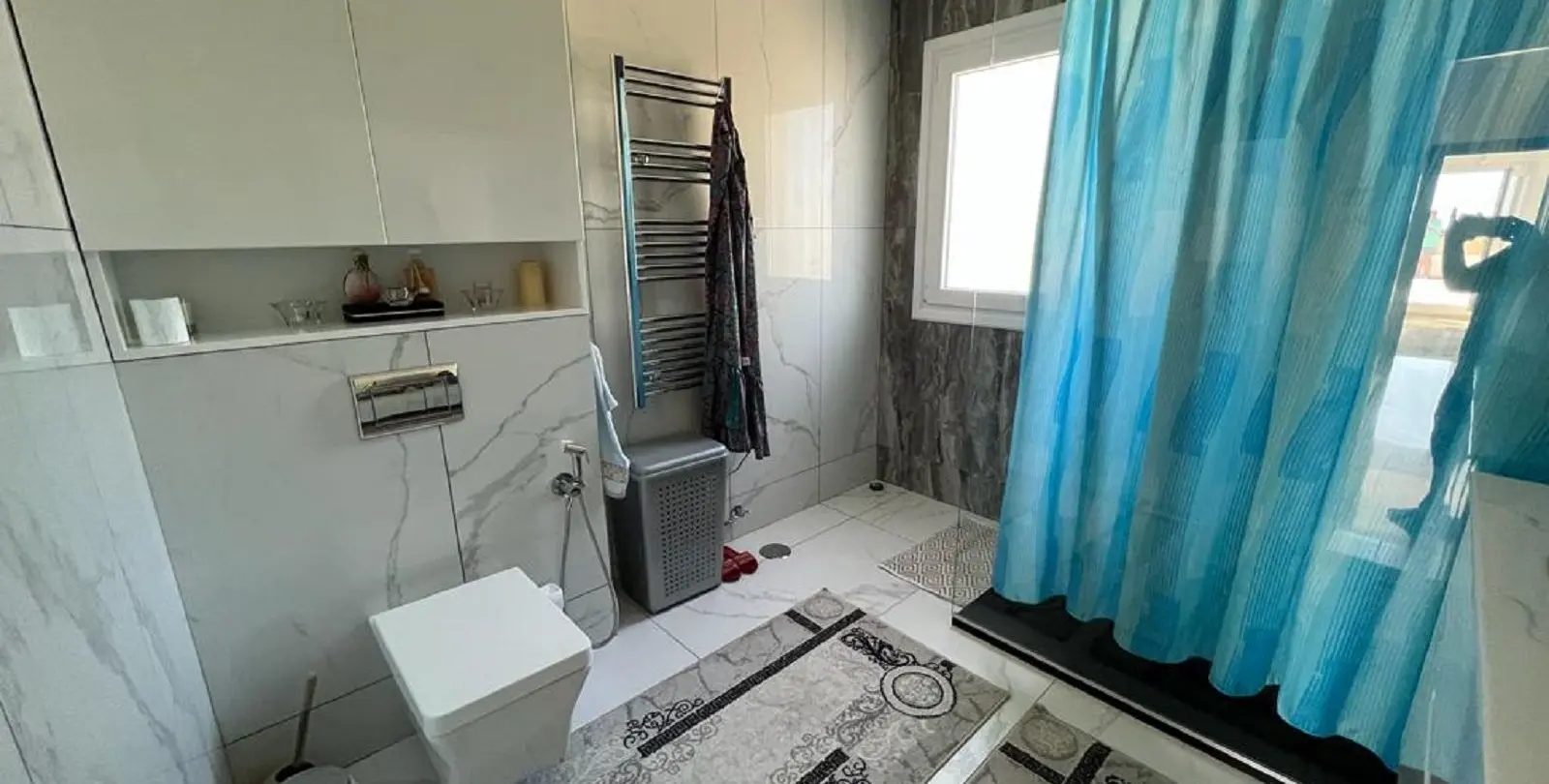 Long-term rent of detached villa in El Paraiso 32