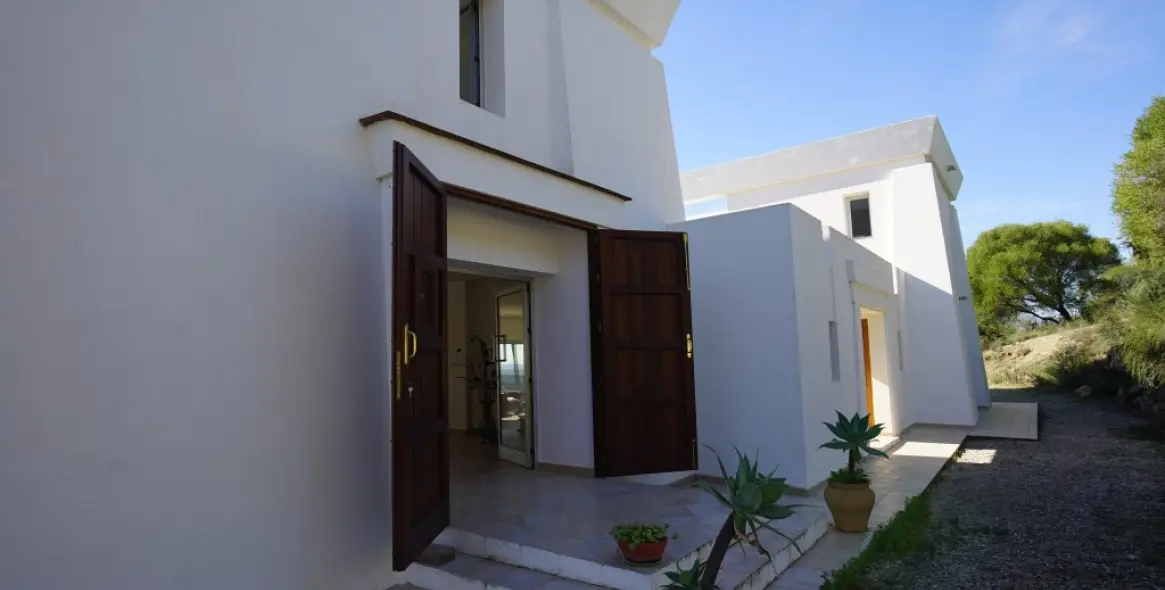 Продажа  отдельно стоящей виллы в Gaucín 2