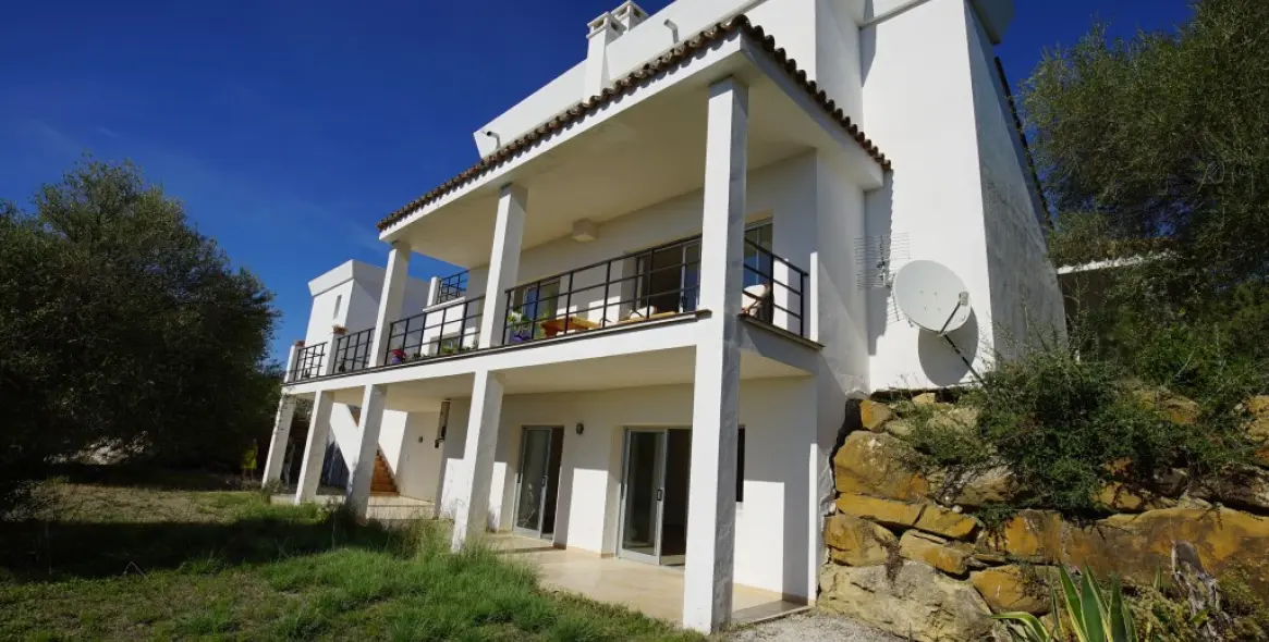 Продажа  отдельно стоящей виллы в Gaucín 6