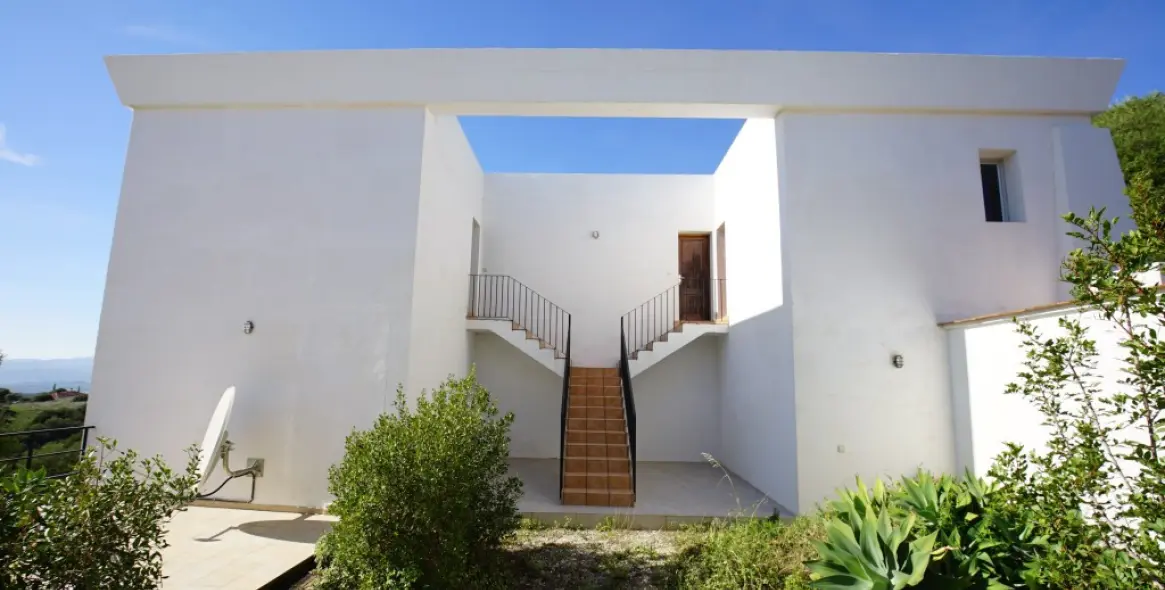 Продажа  отдельно стоящей виллы в Gaucín 8