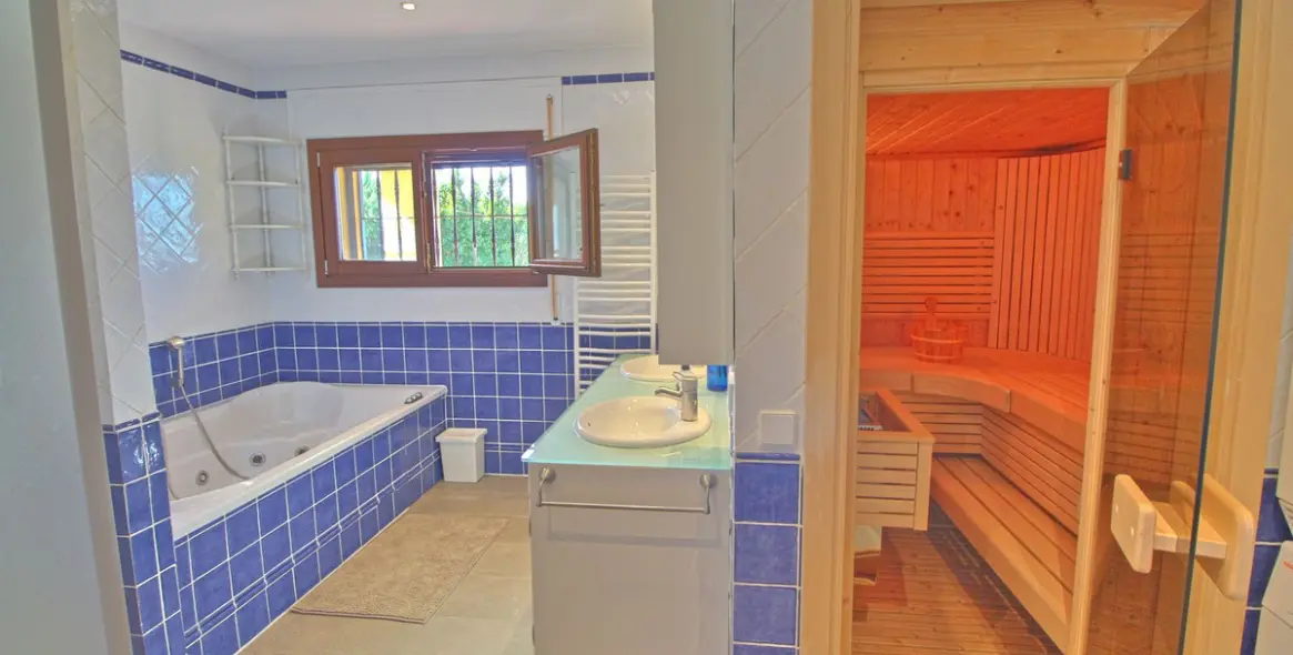 Продажа финки в Estepona 17