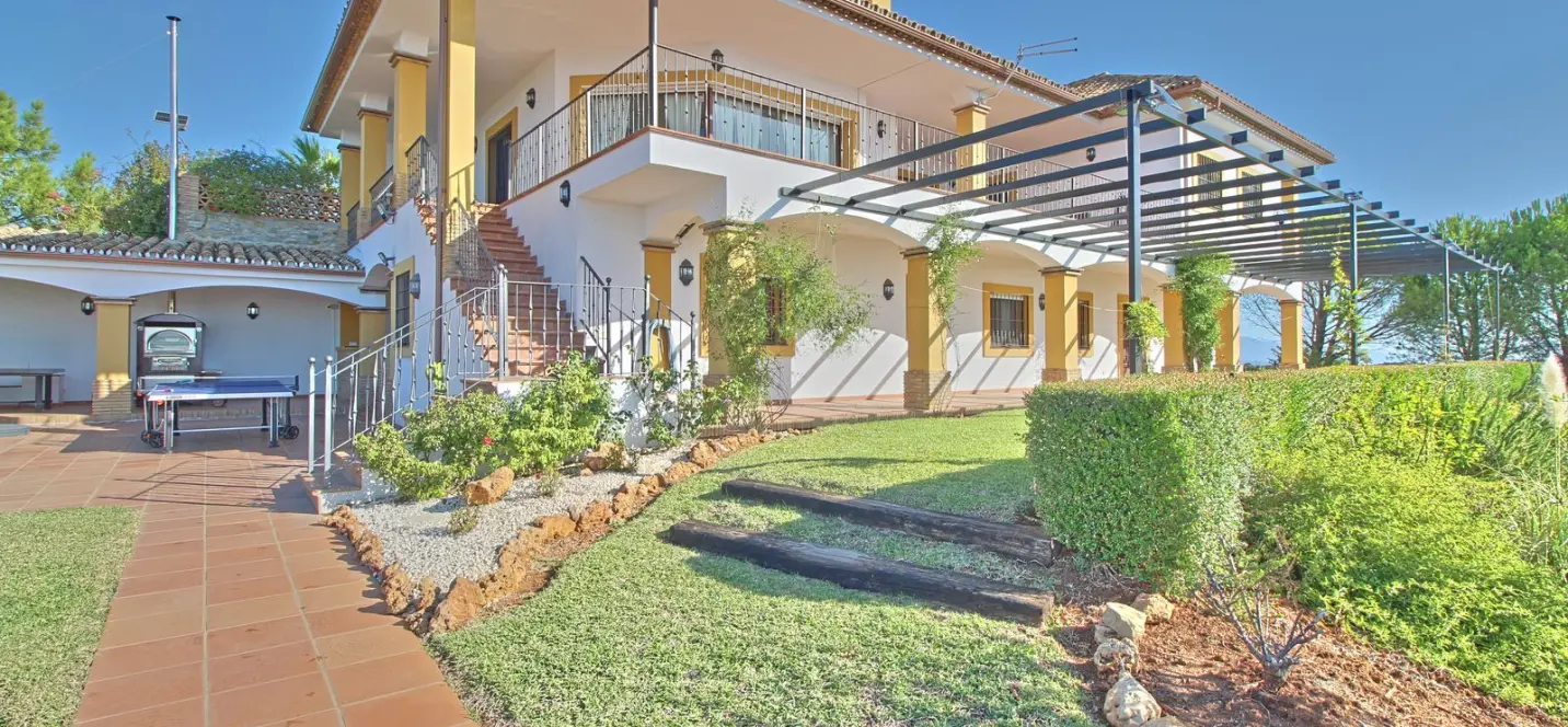 Sale of finca - cortijo in Estepona 3