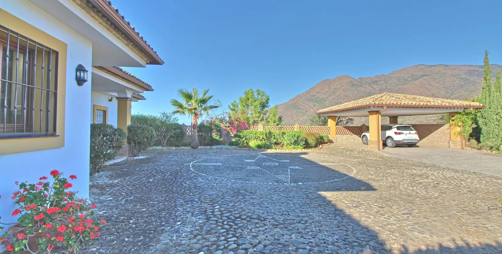 Sale of finca - cortijo in Estepona 47
