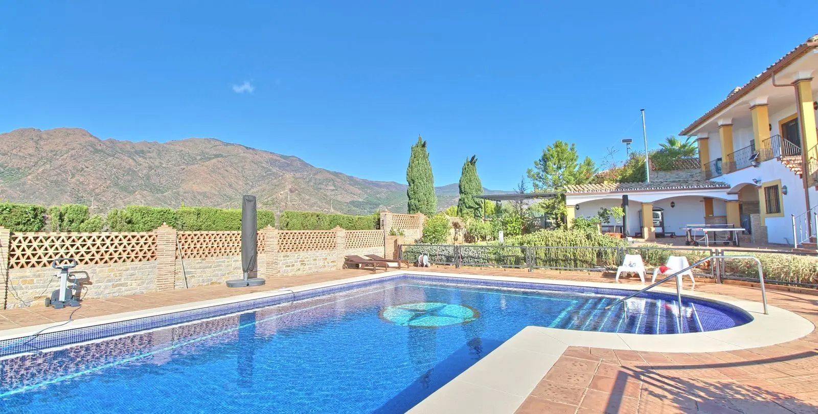 Sale of finca - cortijo in Estepona 51