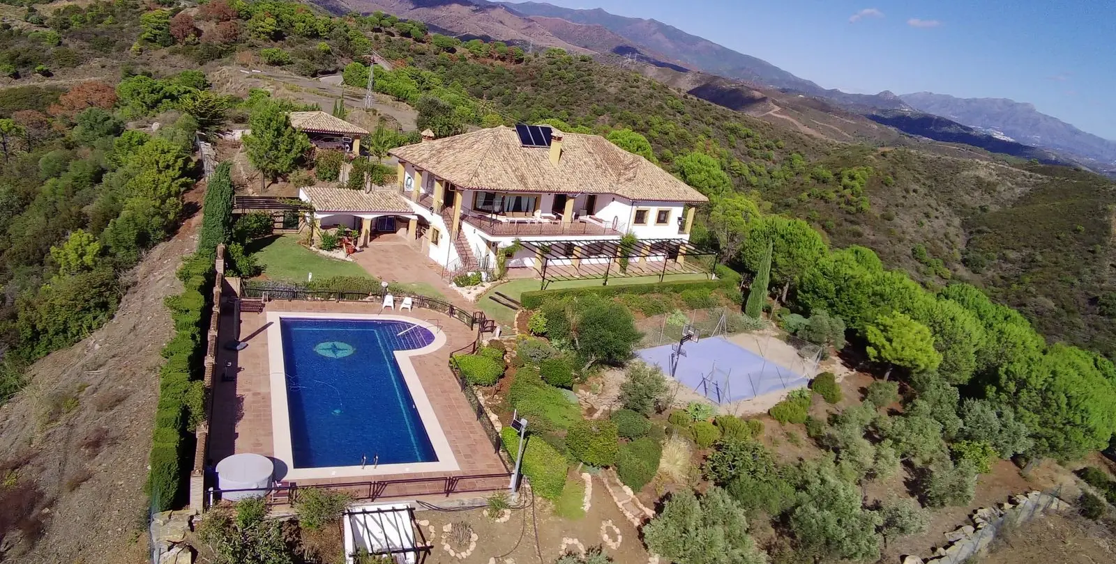 Sale of finca - cortijo in Estepona 56