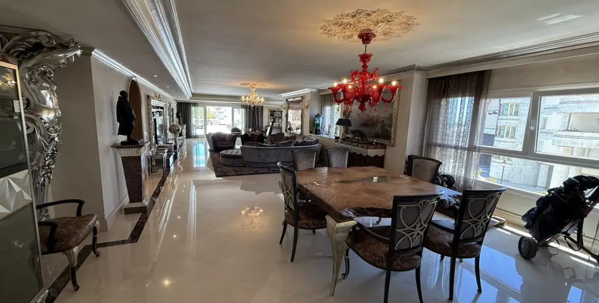 Sale of middle floor apartment in Puerto Banús 22