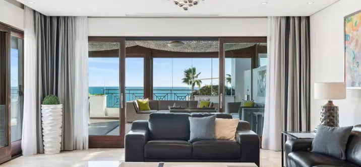 Penthouse R4893493 1