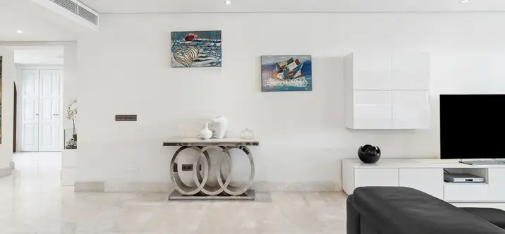 Penthouse R4893493 4