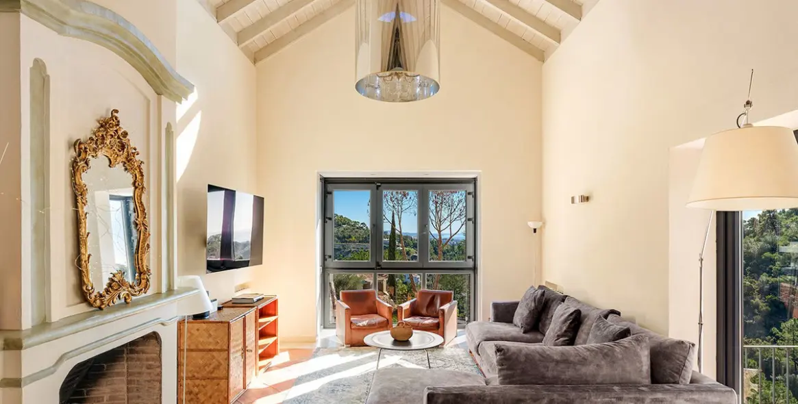 Sale of detached villa in Benahavís (district El Madronal) 8