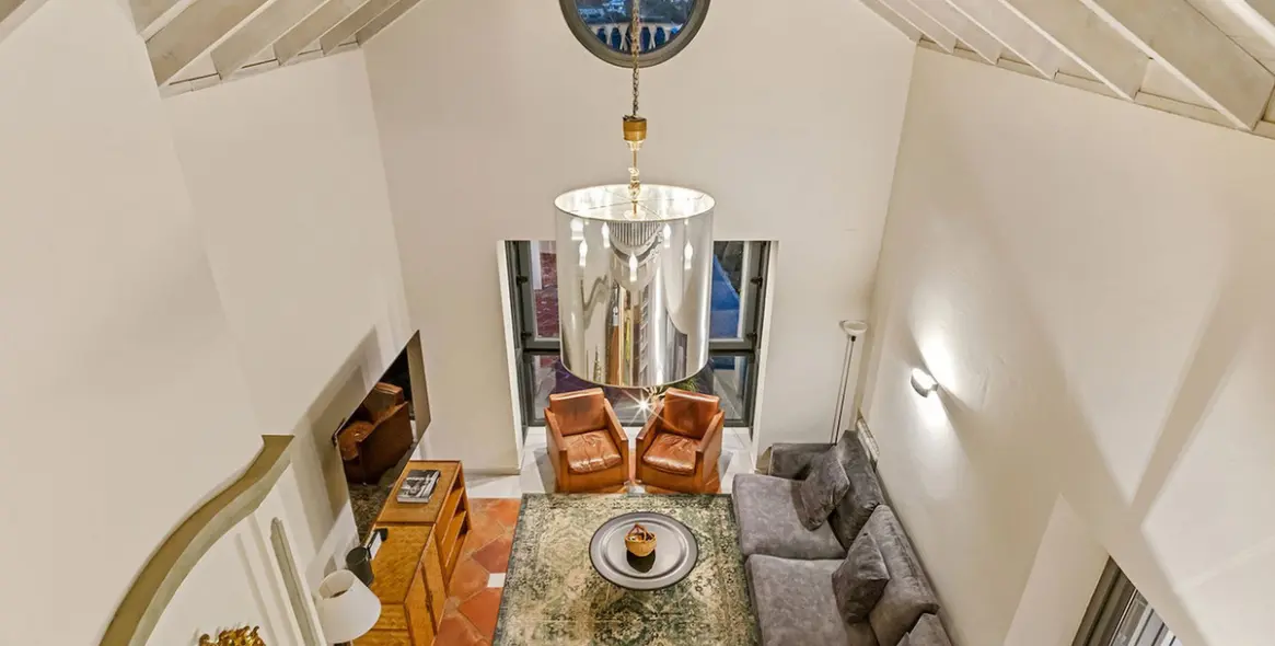 Sale of detached villa in Benahavís (district El Madronal) 10