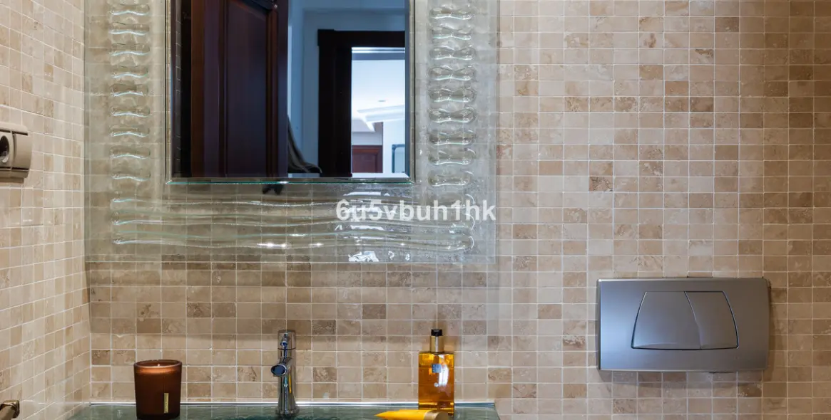 Продажа  отдельно стоящей виллы в Málaga 11