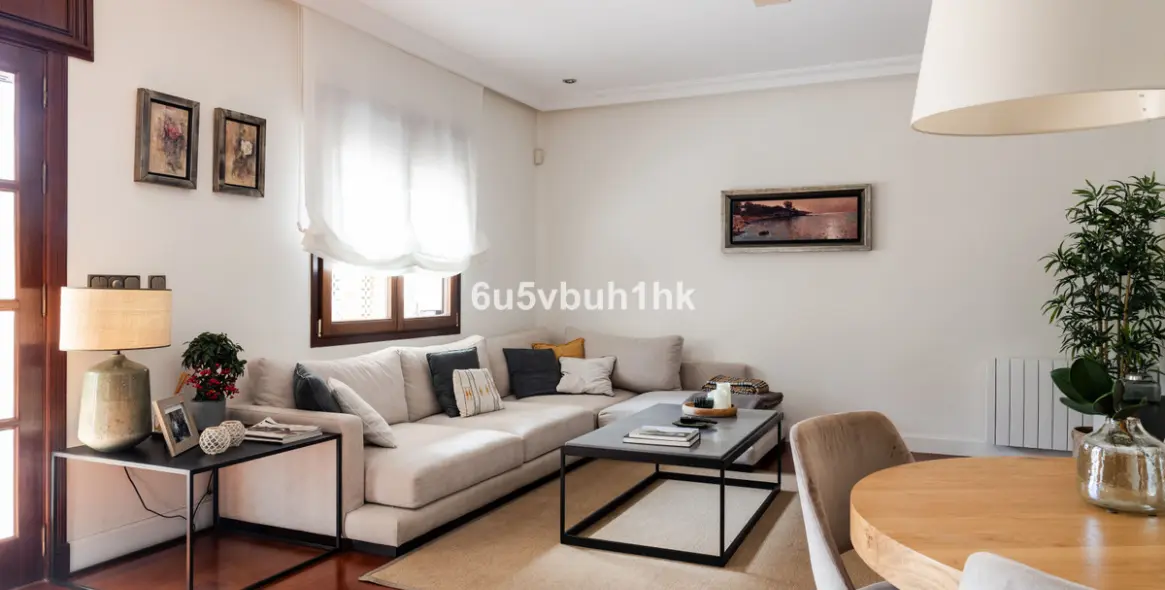 Продажа  отдельно стоящей виллы в Málaga 12