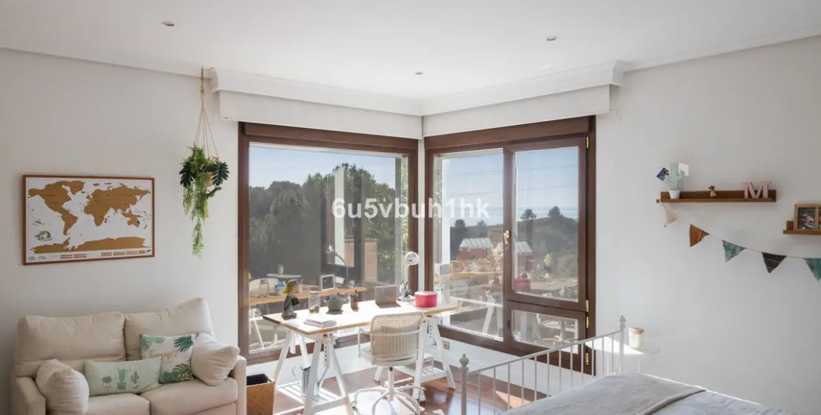 Продажа  отдельно стоящей виллы в Málaga 27